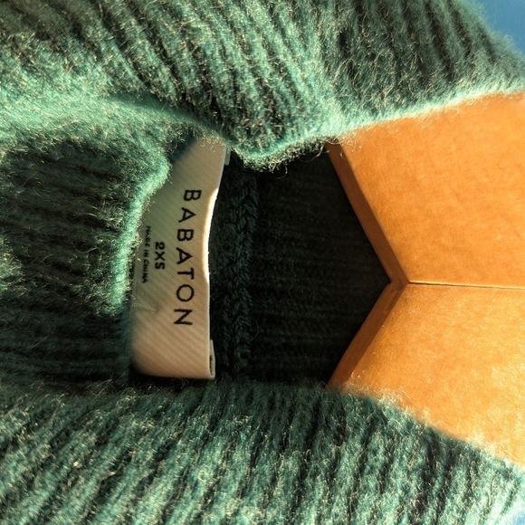 Aritzia Babaton Forest Green Luxe 2 Ply Cashmere Sweater Kath Mockneck Size 2XS - Picture 9 of 9
